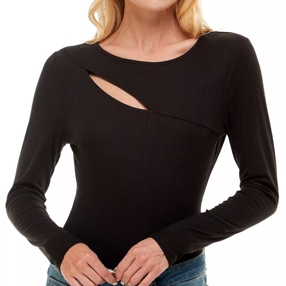 ULTRA FLIRT
Juniors' Asymmetrical Cutout Bodysuit black size XL - Picture 3 of 5